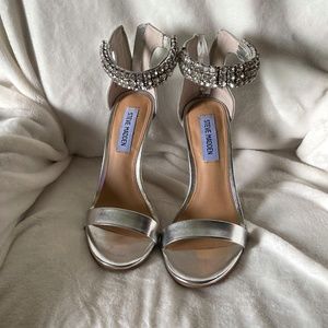 Steve Madden Rando Silver Heels